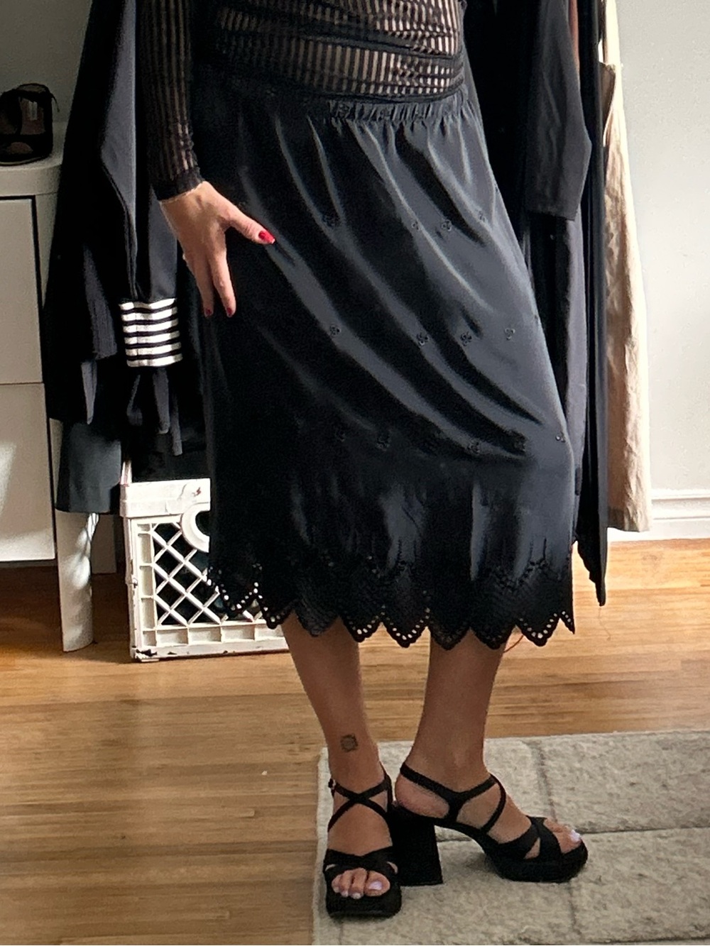 VINTAGE eyelet back slip skirt